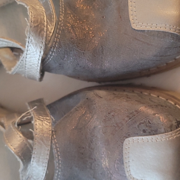 Vida Leather Sandals - Picture 8 of 12